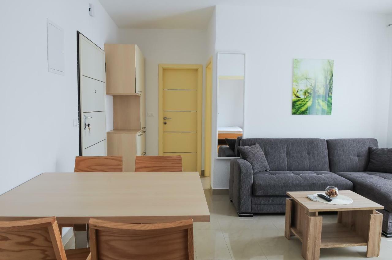 Apartments Anamarija Split Bagian luar foto